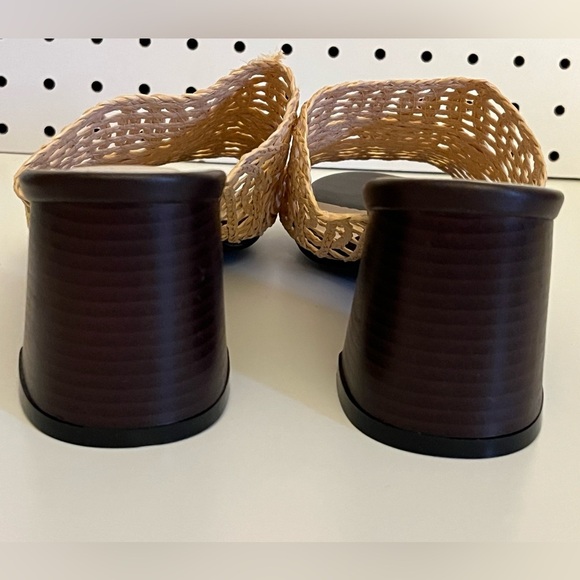 Classique Woven Heeled Sandals - Picture 11 of 15